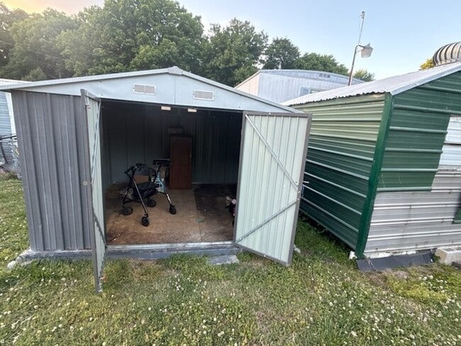 Photo - Mobile home - owner will finance