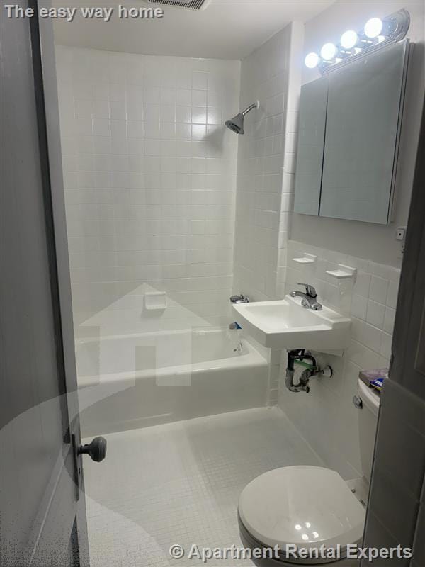 Photo - 103 Arlington St Unidad #2