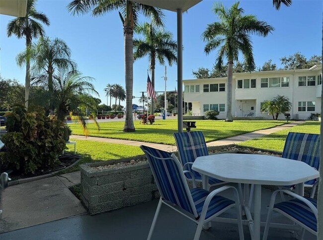 Photo - 487 1st St S Unidad 105