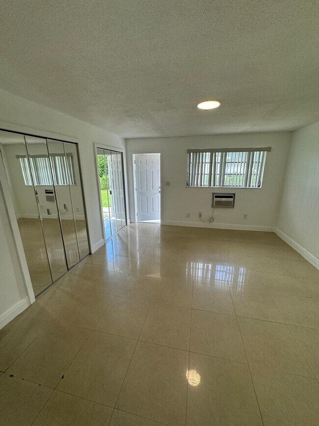 Photo - 512 SW 2nd St