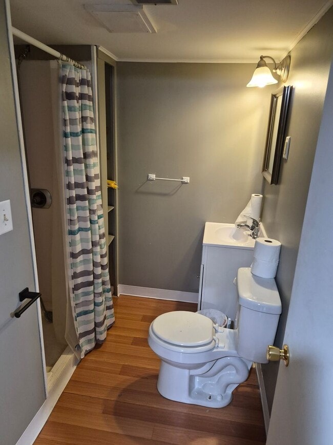 Photo - 4636 Wakefield Ave NE