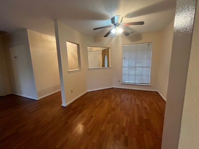 Photo - 4823 Pecan Grove Dr