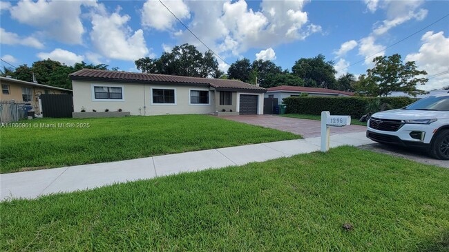 Building Photo - 1296 NE 146th St Rental