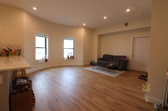 Photo - 460 Washington St Rental
