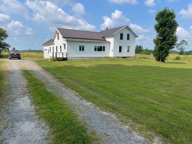 Photo - 22760 NY-411 House