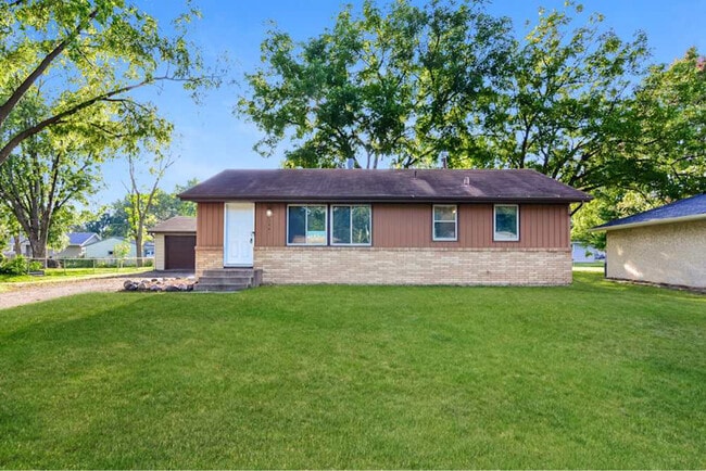 Building Photo - 2441 Gunflint Trail Rental