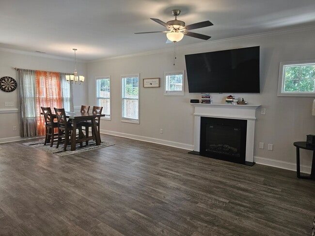 Photo - 1227 Morgan St