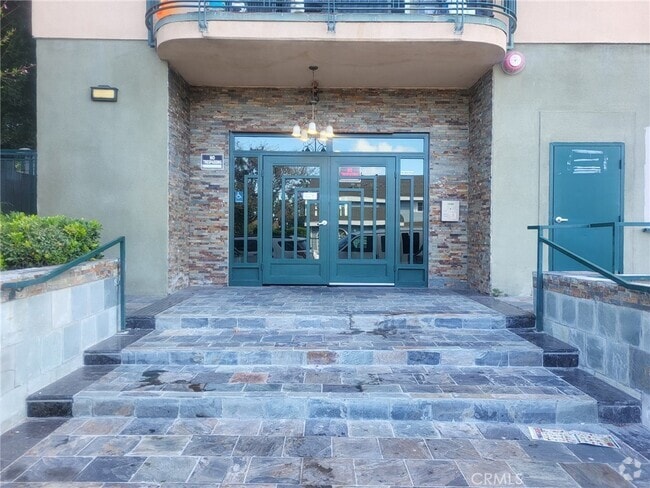 Building Photo - 13190 Bromont Ave Unit 117-117 Rental
