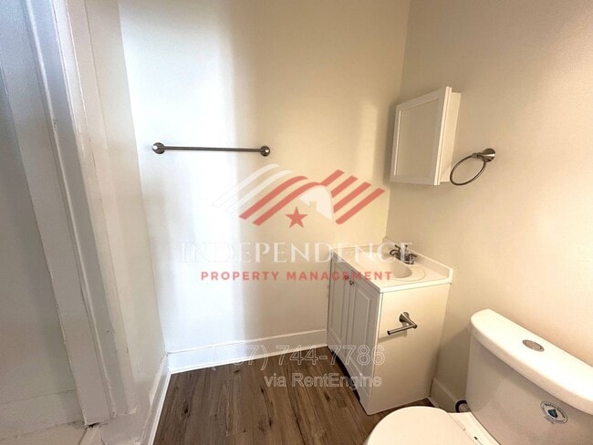 Photo - 807 W Ash St