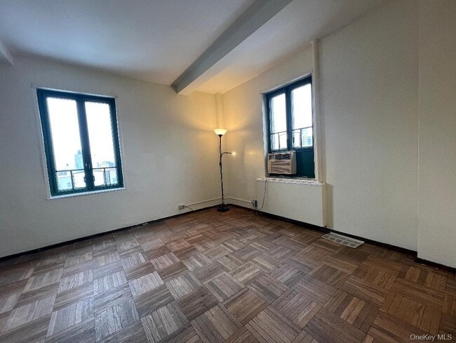 Building Photo - 1314 Virginia Ave Unit 6