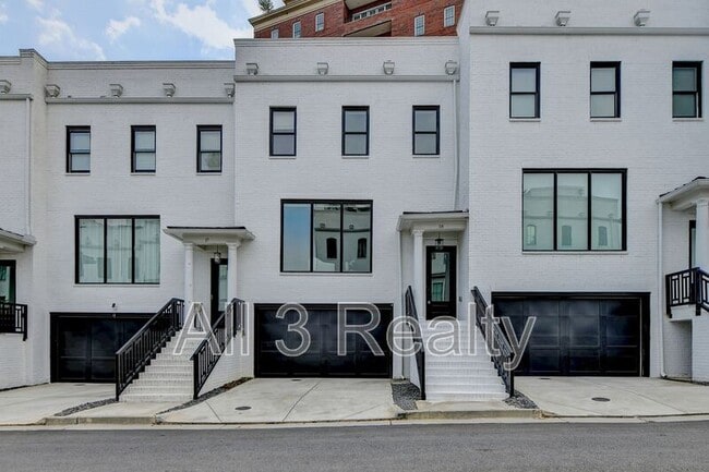 Building Photo - 3667 Peachtree Rd NE Unit #18 Rental