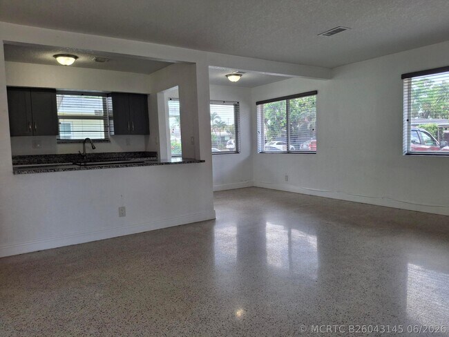 Photo - 1624 NE 25th St Unit 1624