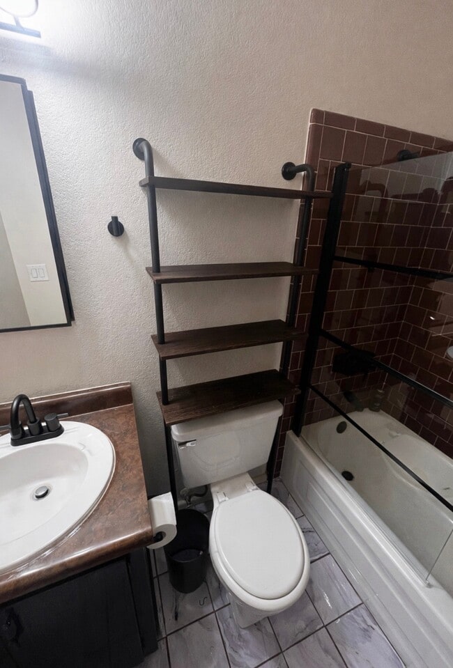 Photo - 4408 W 15th St