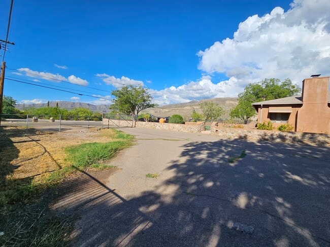 Photo - Beautiful Retro 3 Bd/2Ba Home Ready Lookin...