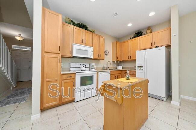 Photo - 2390 Caravelle Cir