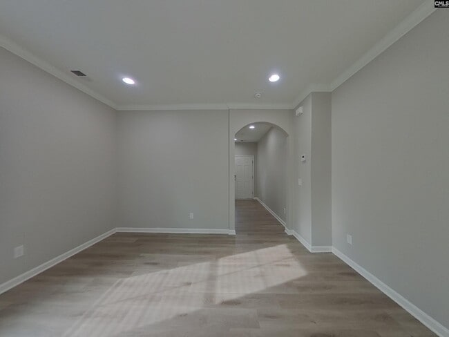 Photo - 326 Fairford Rd