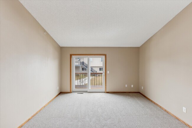 Photo - 7300 Kahler Cir NE