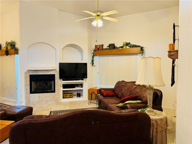 Photo - 2057 Sandtrap Ln