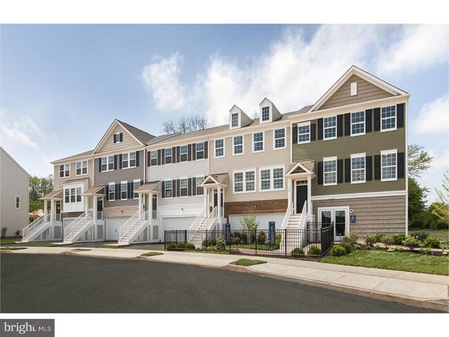 Photo - 134 Admiral Ln Townhome