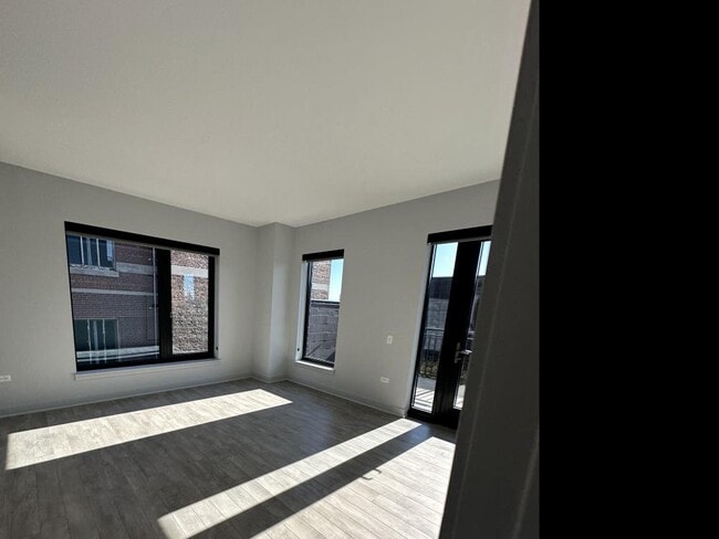 Photo - 2 bedroom in Chicago IL 60613 Unit 510