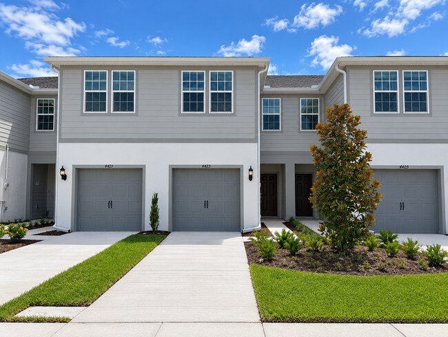 Building Photo - Harbor Square townhome home