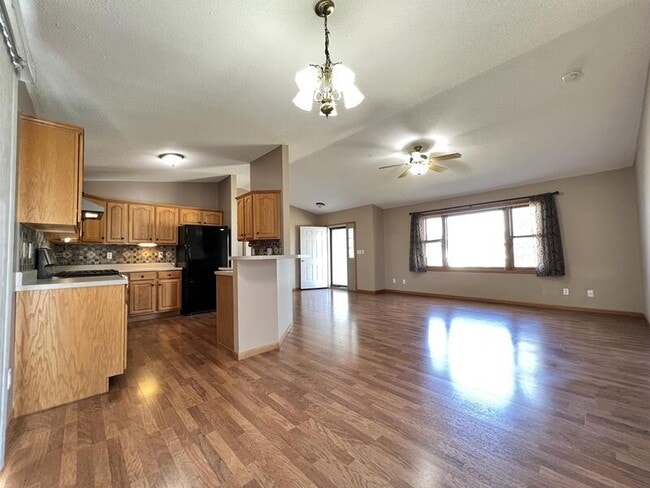 Photo - 2305 Eastlawn Dr