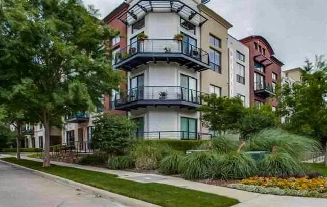 Building Photo - 4605 Cedar Springs Rd Unit 329 Rental