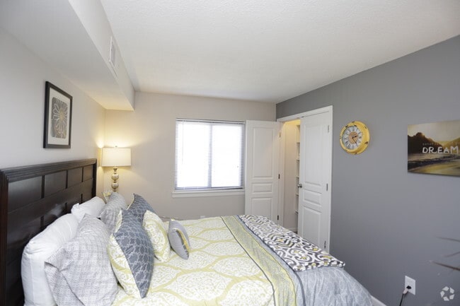 2 Bedroom