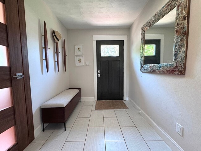 Photo - Lakefront Great Neck Home! 4/2.5 brick ranch in lovely Southern Point