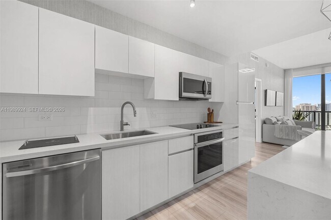 Photo - 101 Diplomat Pkwy Unit 1808