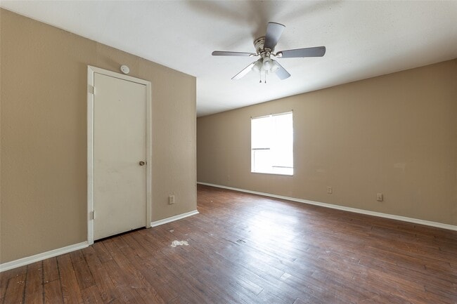 Photo - 2708 Evergreen Cir Unit False