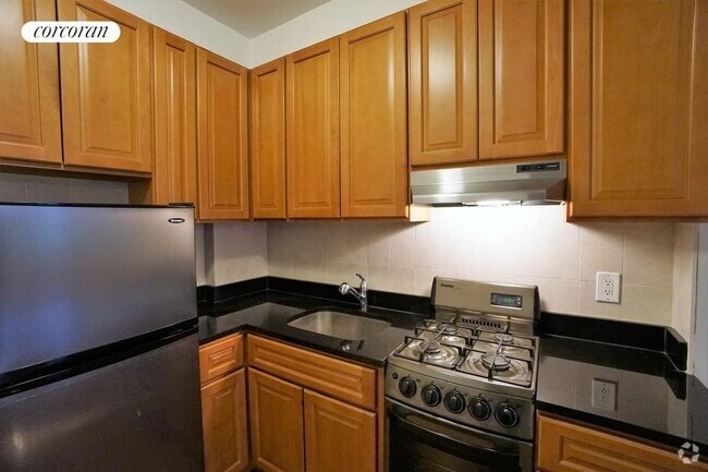 Building Photo - 486 E 74th St Rental