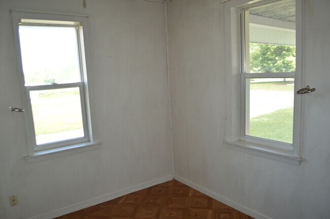 Photo - FOR RENT: 2 Bedroom house