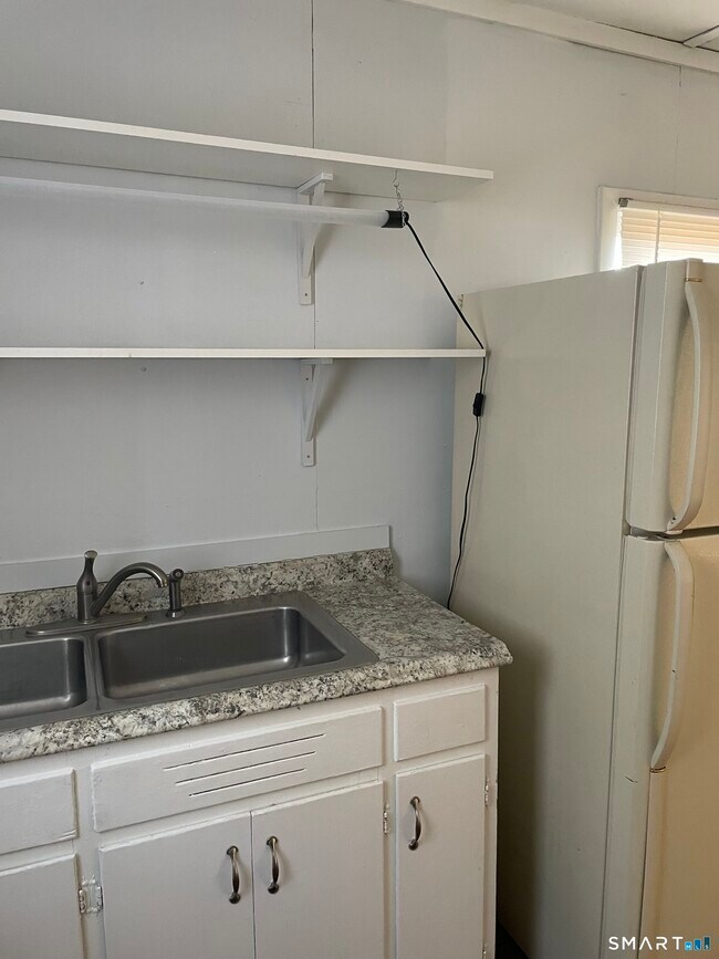 Photo - 70 Highlawn St