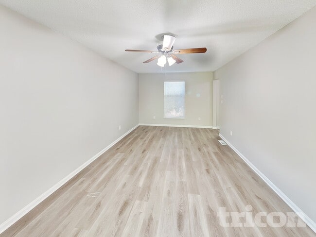 Photo - 509 Glen Ellyn Ct