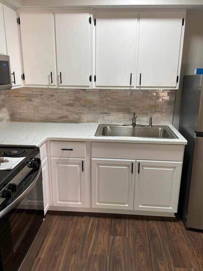Photo - 1304 Silver St - Newly Renovated