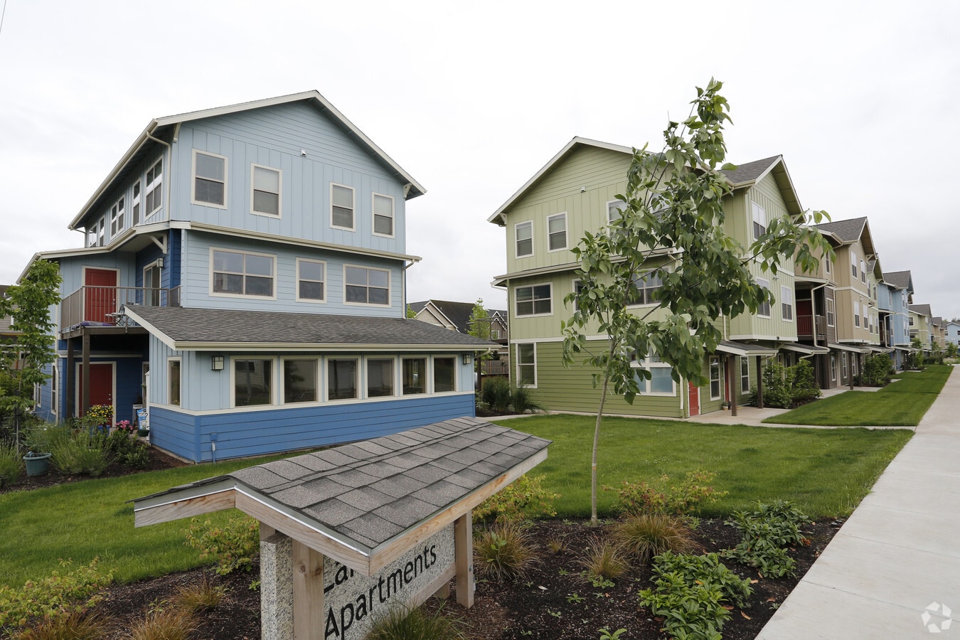Lakeview Apartments - Lakeview Apartments