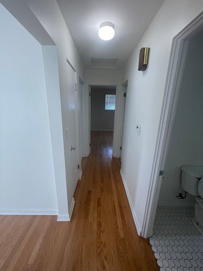 Photo - 9521 Kildare Ave