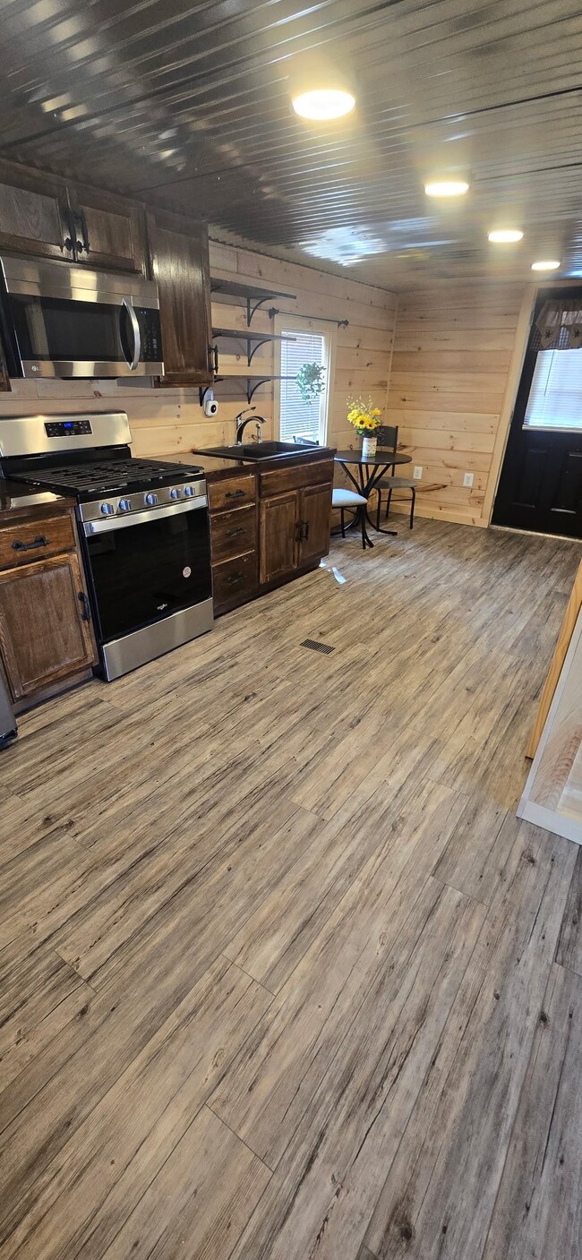 279 Bangor Rd