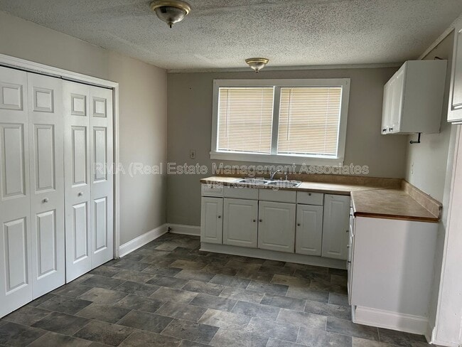 Photo - 618 Hammock St