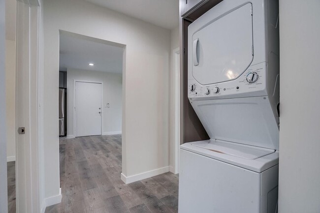 Photo - 343 Warren Ln (B)