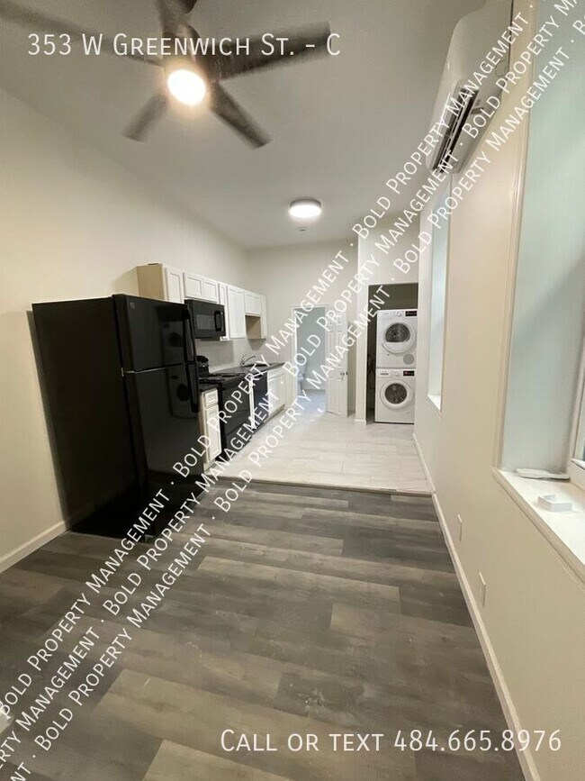 Photo - 353 W Greenwich St Unidad C