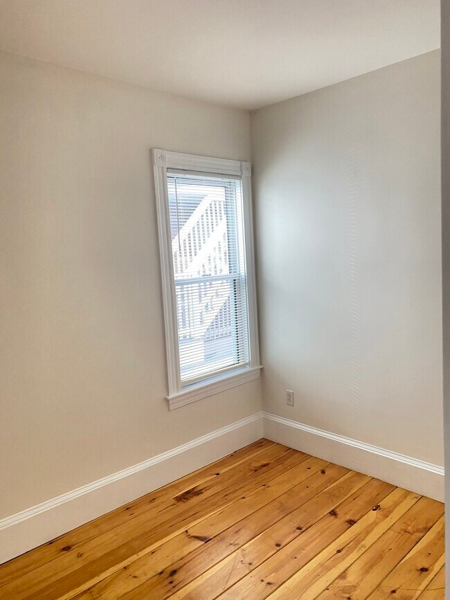 43 Gove St Unit 2