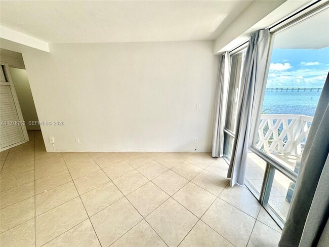 Photo - 1430 Brickell Bay Dr Unidad 707