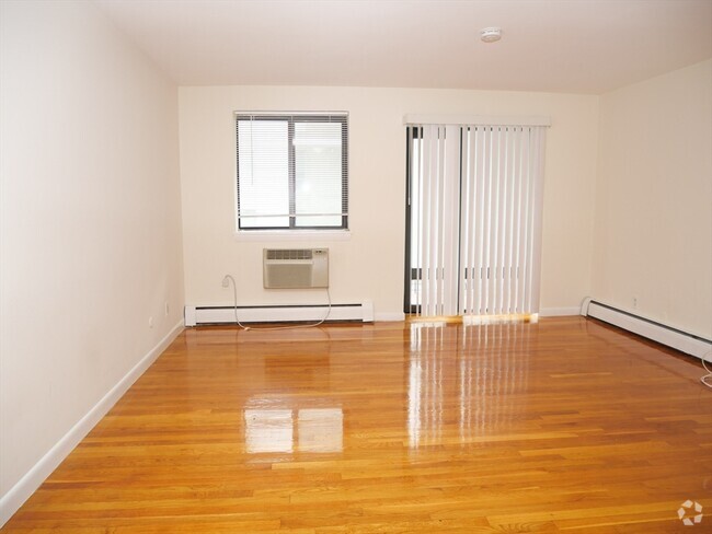 Building Photo - 1048 Commonwealth Ave Unit #26 Rental