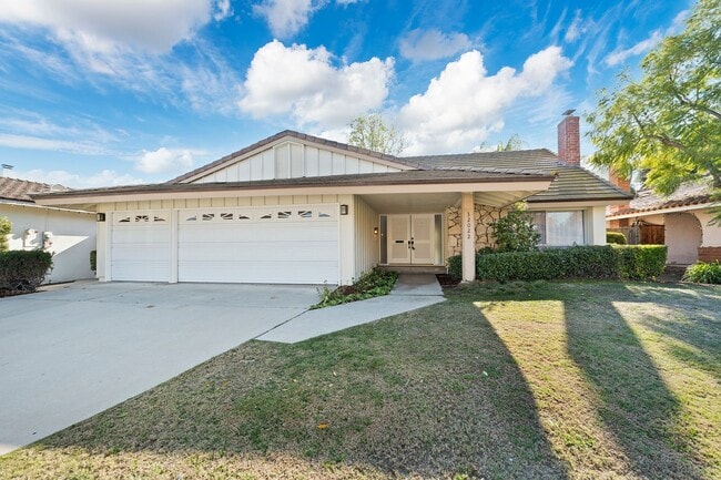 Photo - Beautiful Westlake First Neighborhood Family Home w/ Large Backyard with Panoramic Mtn Views