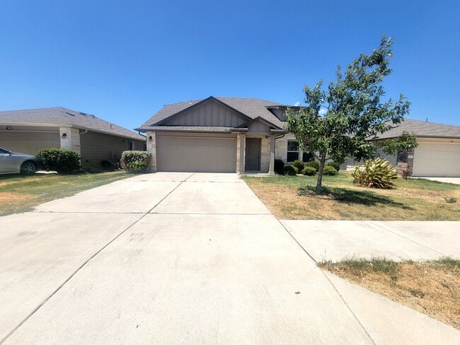 Photo - Spacious 3 Bedroom, 2.5 Bath Home with Garage & Tall Ceilings