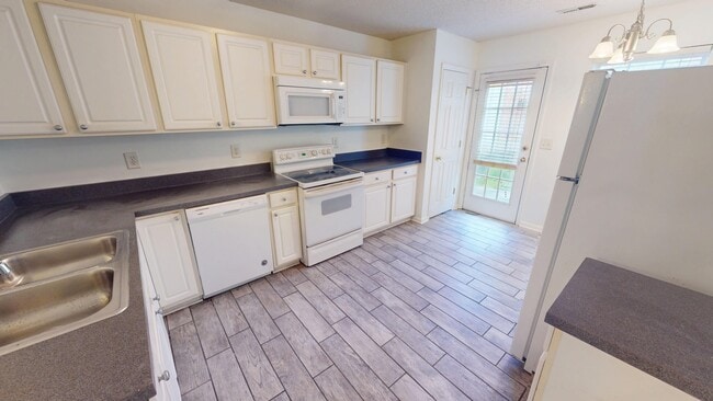 Photo - 1148 Academic Dr
