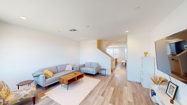 Photo - 1333 Pullman Way