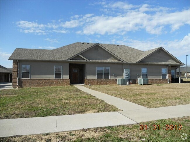 Building Photo - 104 Garden Gate Dr Rental